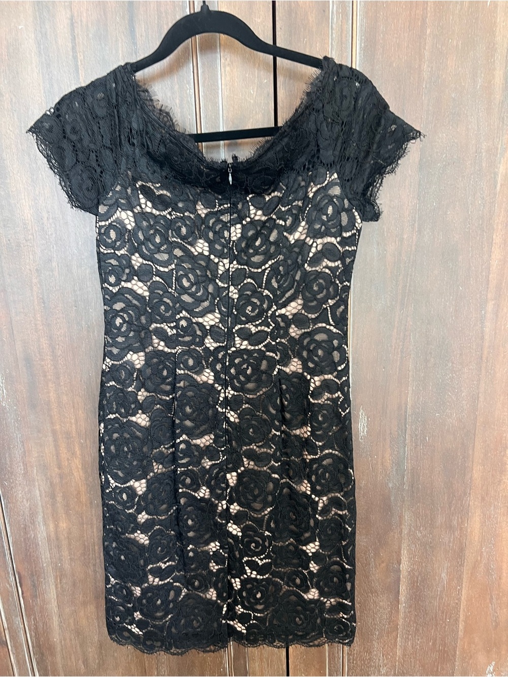 Adrianna Papell Black Lace Mini Cocktail Dress with Cap Sleeves - Picture 3 of 3